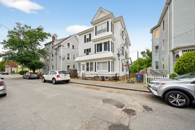 496 Summer St 1
