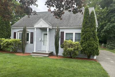 40 Elmwood Circle 1