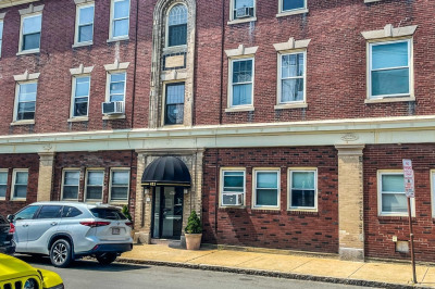 483 Shirley St #8