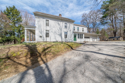 400 N Woodstock Rd 1