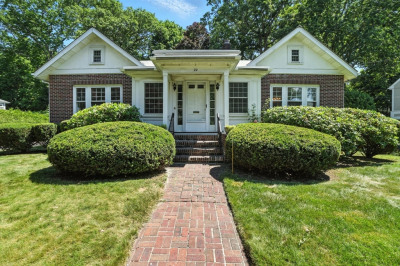 22 Stoneleigh Cir 1