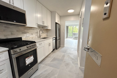 44 Washington St #713 1
