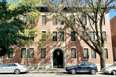 202 Maverick St #302 1