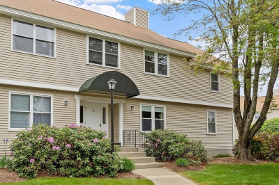 425 Main St #8B 1