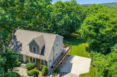 908 W Falmouth Hwy 1