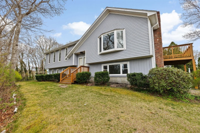 39 Sanderson Dr 1