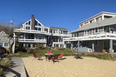 495 Commercial St #11 1