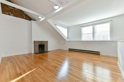 99 W. Springfield St #4 1