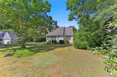 14 Easterly Dr