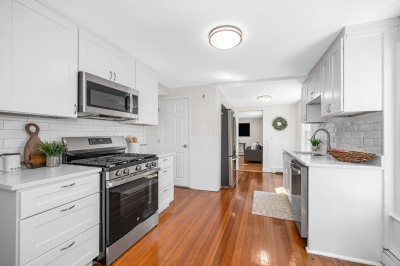 17 Swains Pond Ave 1
