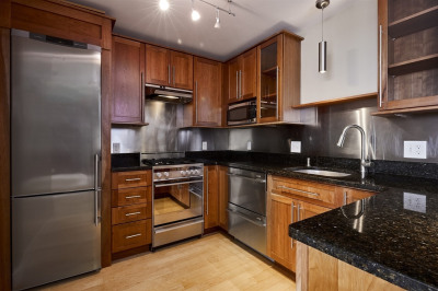 85 East India Row #28D 1