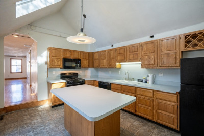 84 Green St #2