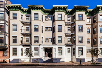 65 Burbank St #17 1