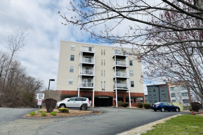86 E Howard St #302 1