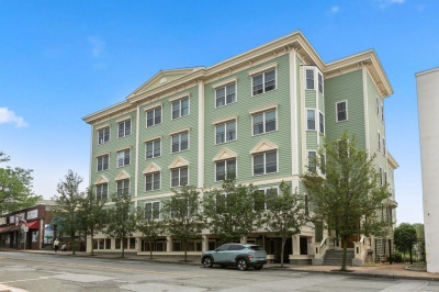 426 Main St #206 1