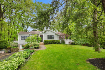 304 Hunting Rd 1