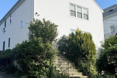 61 Tracey St #1 1