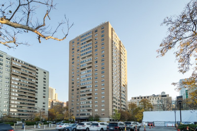 6-8 Whittier Place Garage #PS 47 1