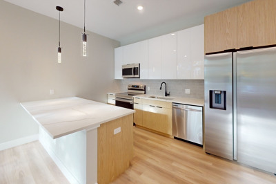 211 Green St. #206 1