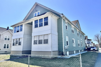 580 Plainfield St 1