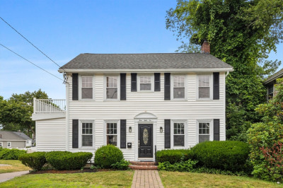381 Baker Street 1