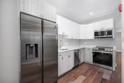 121 Addison #5 1