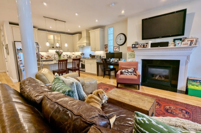 925 East Broadway #1 1