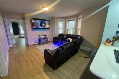 9 Trinity Ave #2 1