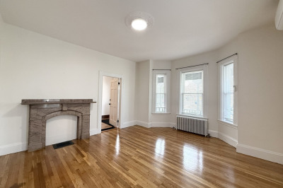 60 Park St #1 1