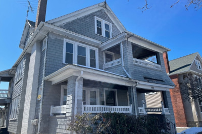 910-912 Belmont Ave 1