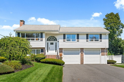 16 Cricklewood Drive 1