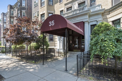 35 Queensberry St #2 1