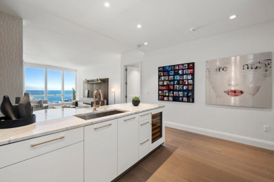 240 Devonshire Street #4210 1