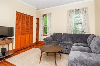 34 S Russell St #4R 1