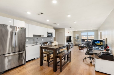 250 Meridian St #507 1