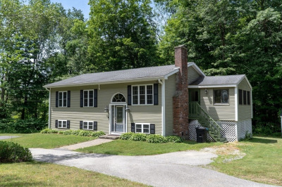 300 Henshaw St 1