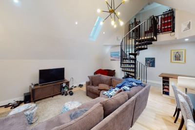 15 Lanark Rd #PH 1