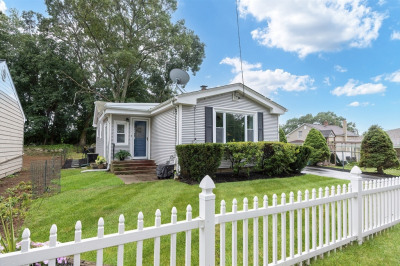 9 Pequot Avenue 1