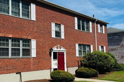 137 Lake Shore Rd #2 1