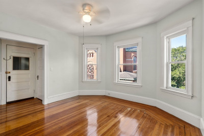 31 Thurston St #6 1