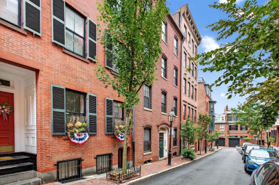 130 Myrtle St #8 1