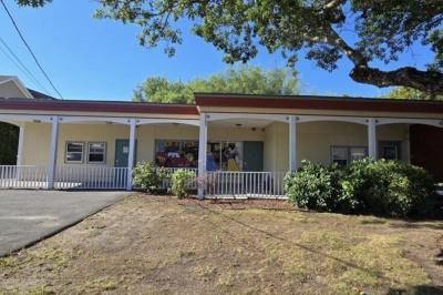 64 Bay Spring Ave 1