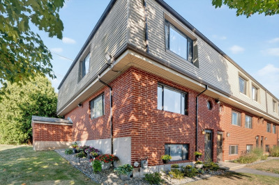 389 Farrwood Dr #389 1