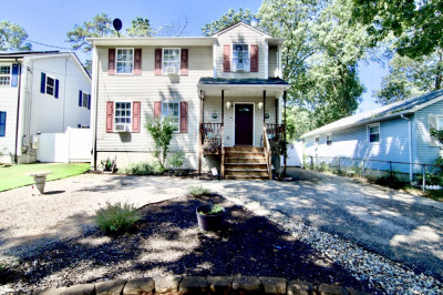 24 Arliss St 1