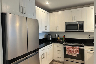100 Station Landing #402 1