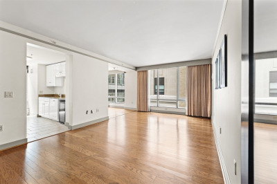 3 Avery St #404
