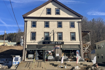 127 Main St