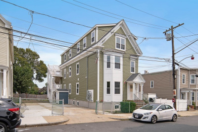 206 Byron St #3 1