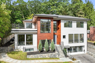 61 Lakeview Ave 1
