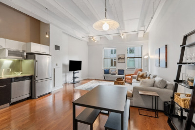88 Kingston St #5E 1